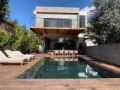 Villas de luxe à vendre à Ramat Hasharon.